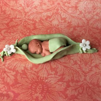 Pea In The Pod Baby Shower Cake Topper
